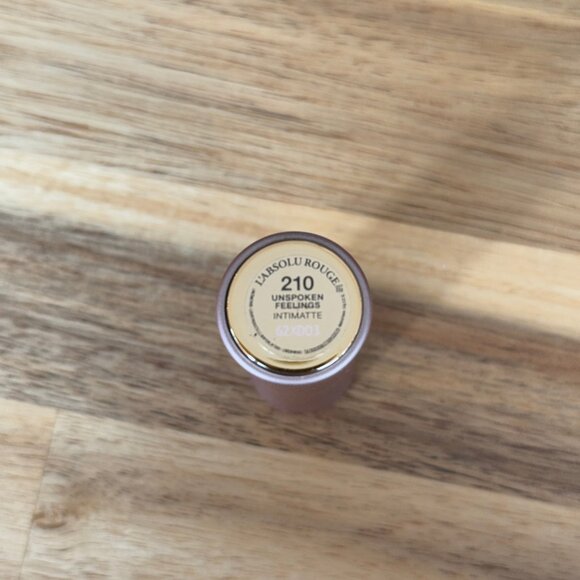 Lancôme L’Absolu Rouge Intimatte Lipstick – 210 Unspoken Feelings - Picture 3 of 7